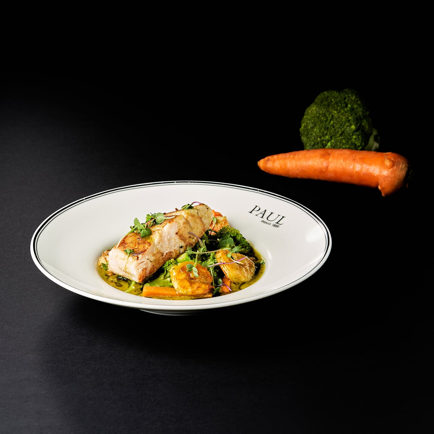 Corvina con langostinos