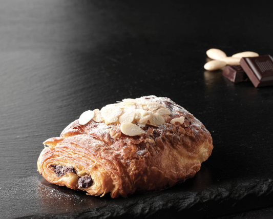 Pan de chocolate y almendras