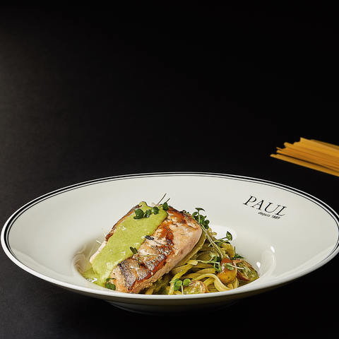 Linguine con pollo y pesto